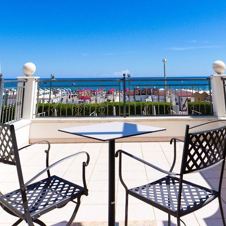 Hotel Soraya - Spiaggia Sawasdee Riccione Luaran gambar
