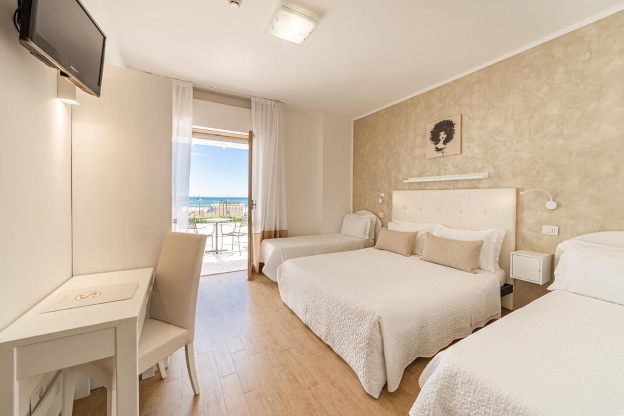 Hotel Soraya - Spiaggia Sawasdee Riccione Luaran gambar