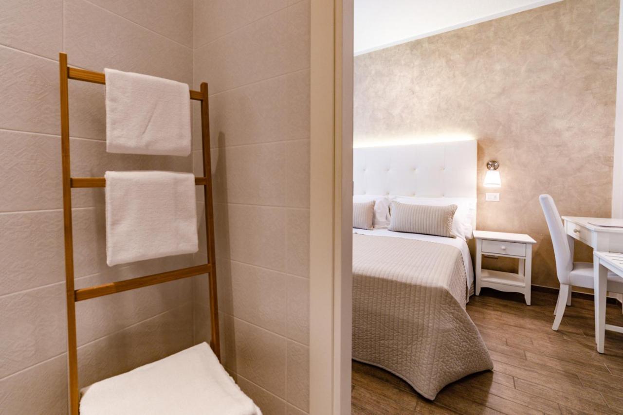 Hotel Soraya - Spiaggia Sawasdee Riccione Luaran gambar