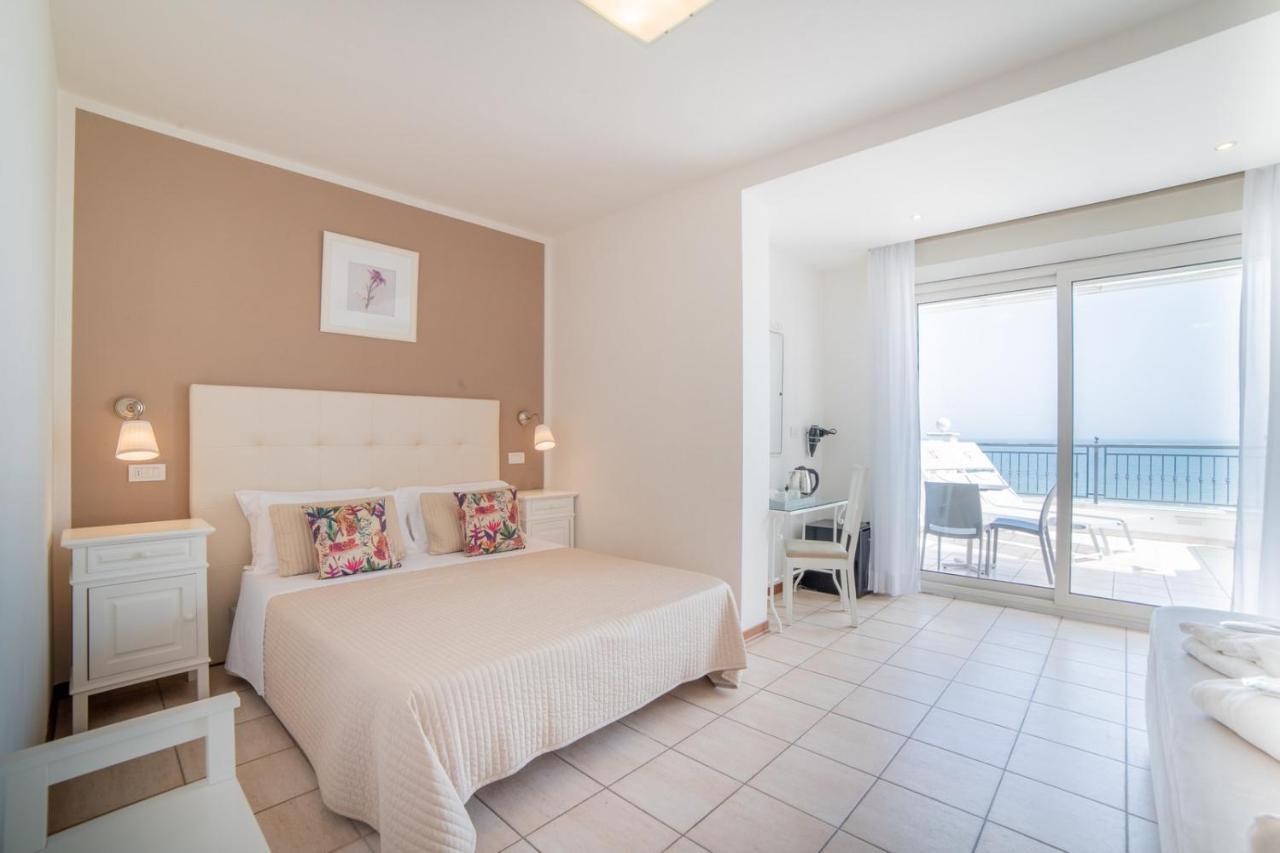 Hotel Soraya - Spiaggia Sawasdee Riccione Luaran gambar